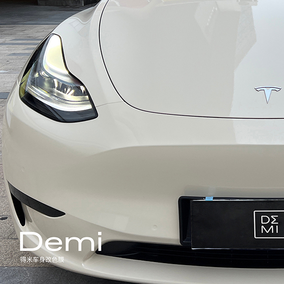 特斯拉Model Y-亮卡其米兰