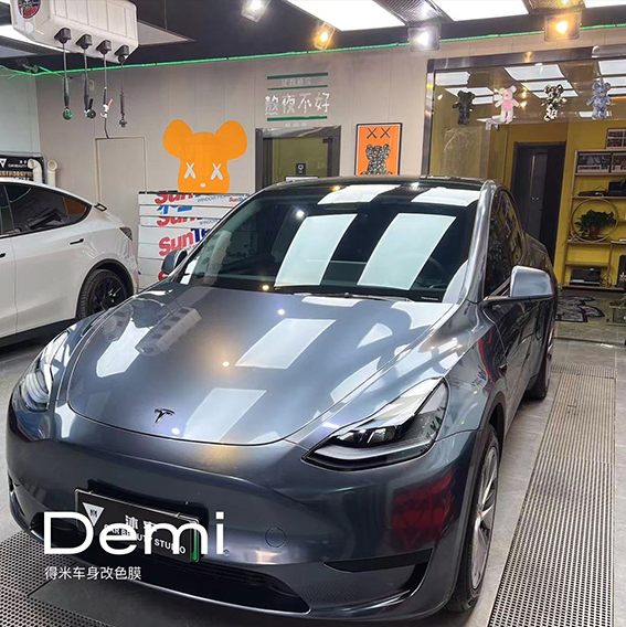 特斯拉Model Y-月光石灰